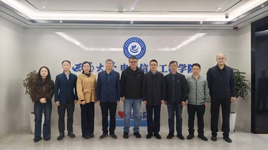 810ef5ddb65ea7127725d33d1a896abf